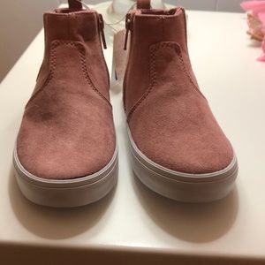 Pink Old Navy Booties